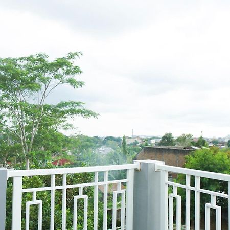 Kost Eksklusif Teduh Hostel Salakan Exterior foto
