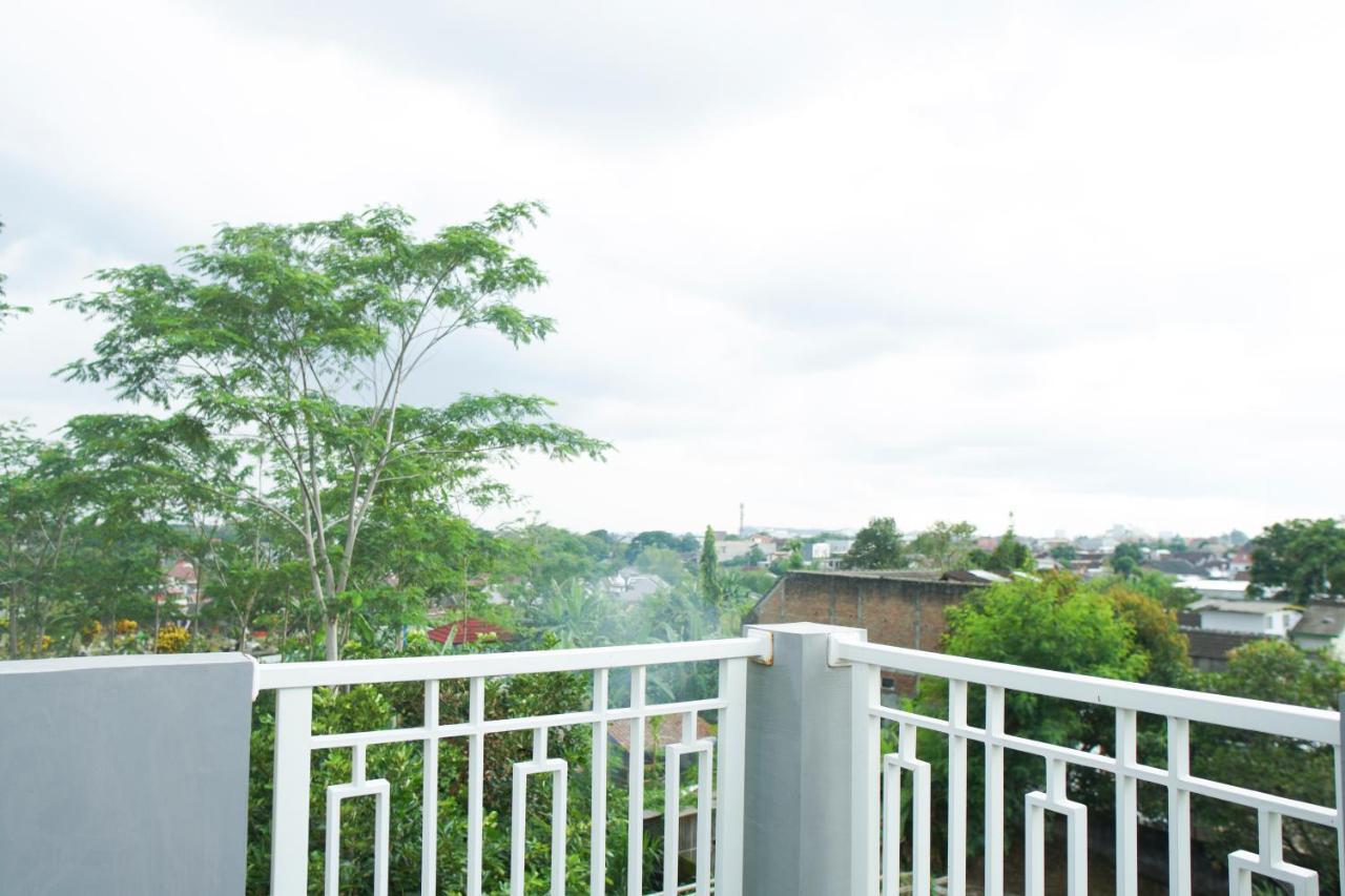 Kost Eksklusif Teduh Hostel Salakan Exterior foto