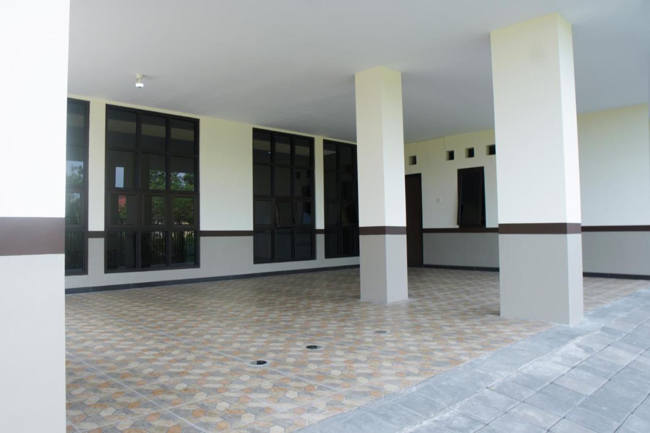 Kost Eksklusif Teduh Hostel Salakan Exterior foto
